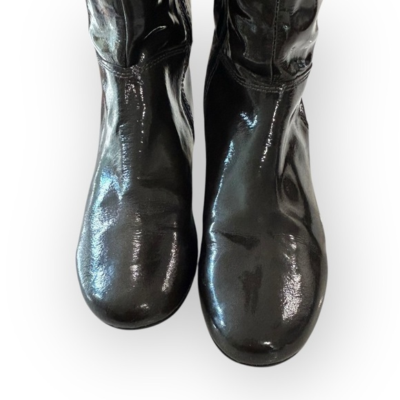 Vintage Patent Leather Flat Heel Go-Go Boots + Bonus Belt - Picture 6 of 16